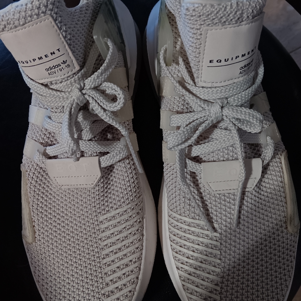 Shoes - Picture 4 of 4